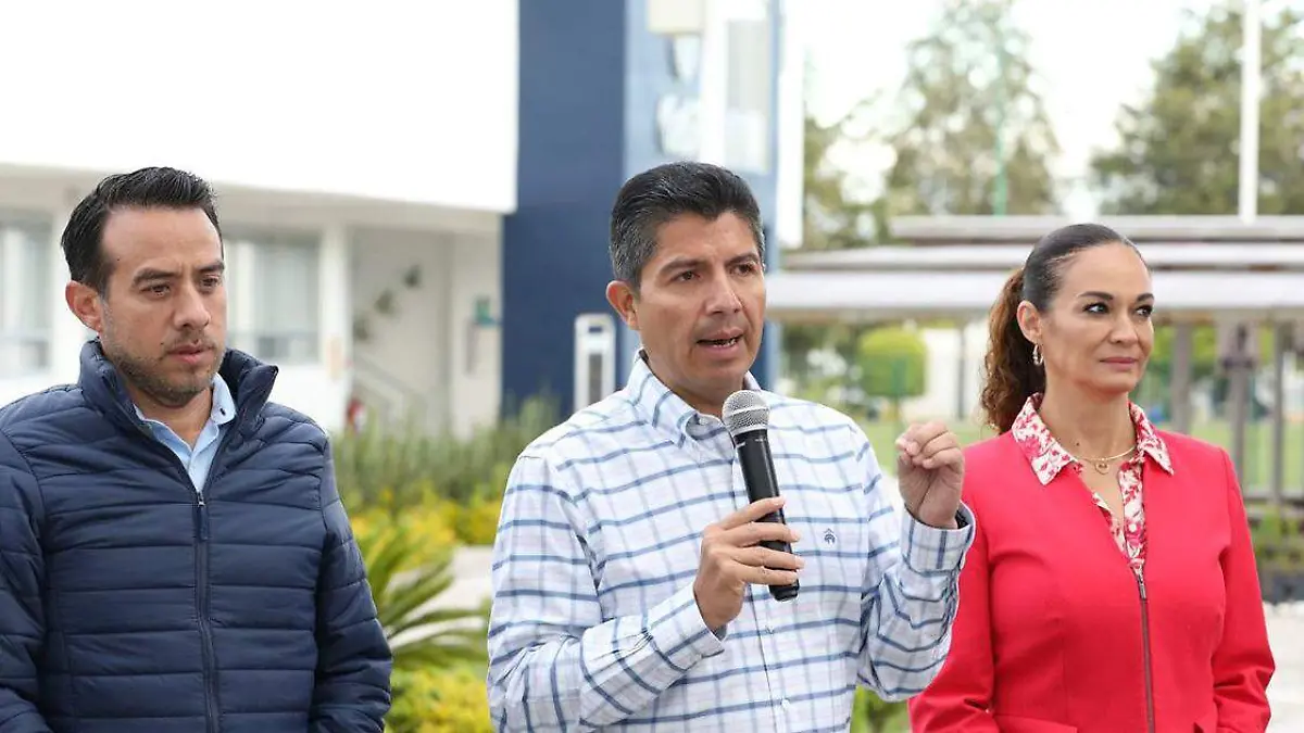 El presidente municipal de Puebla, Eduardo Rivera Pérez, apuntó que debe ampliarse el debate de la aplicación de cinemómetros o no en la ciudad de Puebla